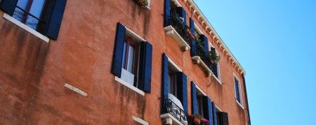 how to price investment property value
