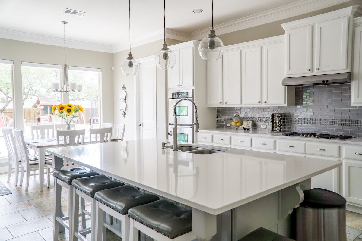 ARV in real estate can be boosted by updating or renovating a kitchen. This is a picture of a newly updated kitchen.