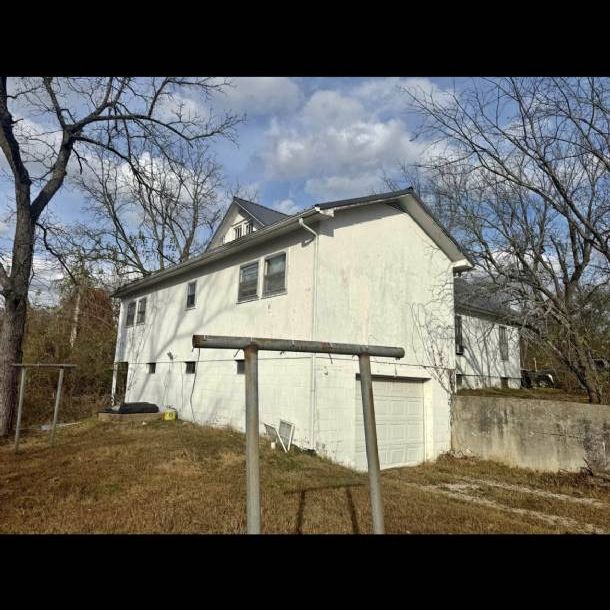 3-acre tract, No Well/Utilities: ~$25,000 ($8,300/.