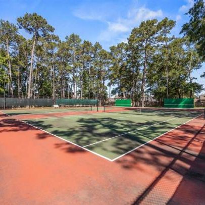 5 Bed | 3.5 Bath Gated Community in Woodlands.