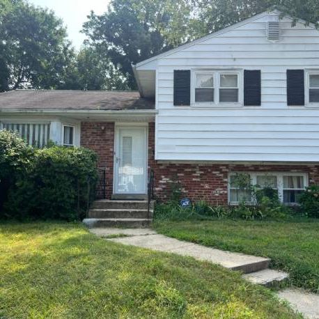 QUICK CLOSE! Silver Spring 3 Level Split 20906.