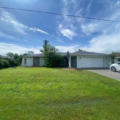 Rare Port Charlotte On the Canal! Check it Out!