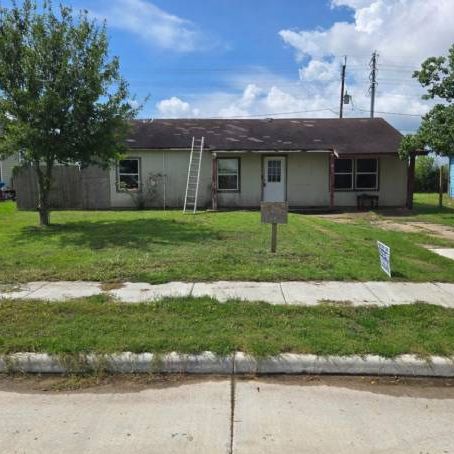 Cheap Fix & Flip/Rental Opportunity - Freeport.