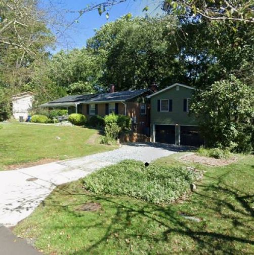 Rare Rockville 20850 2 Level Rancher in 10/10 Rate.