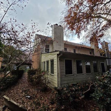 Marietta GA End Unit Townhouse (NOT IN  MLS).