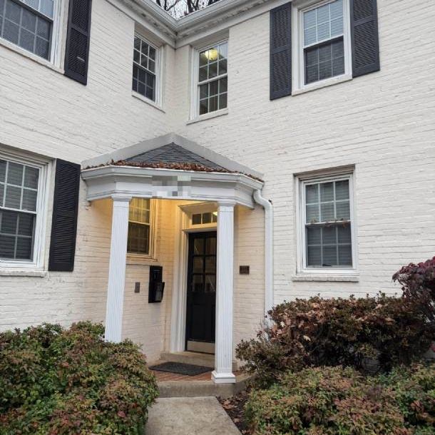 Arlington VA Condo (NOT IN THE MLS).