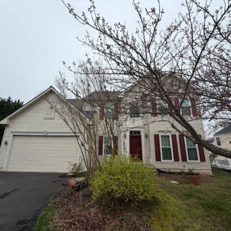 Rare Germantown, Mont County 1999 Colonial On Cul.