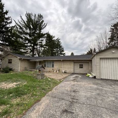 Over an Acre in Perry Township.