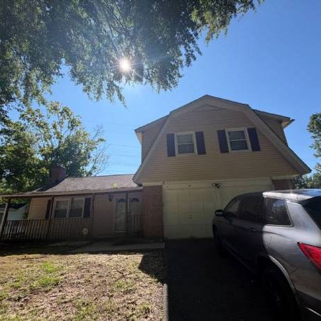 UPPER MARLBORO SPLIT | NO BASEMENT | 4 BED.