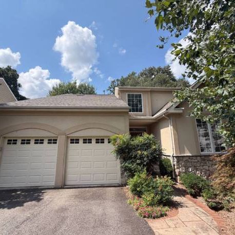 RARE FALLS CHURCH /1997 COLONIAL/ 4-5 BD/3.5BA.